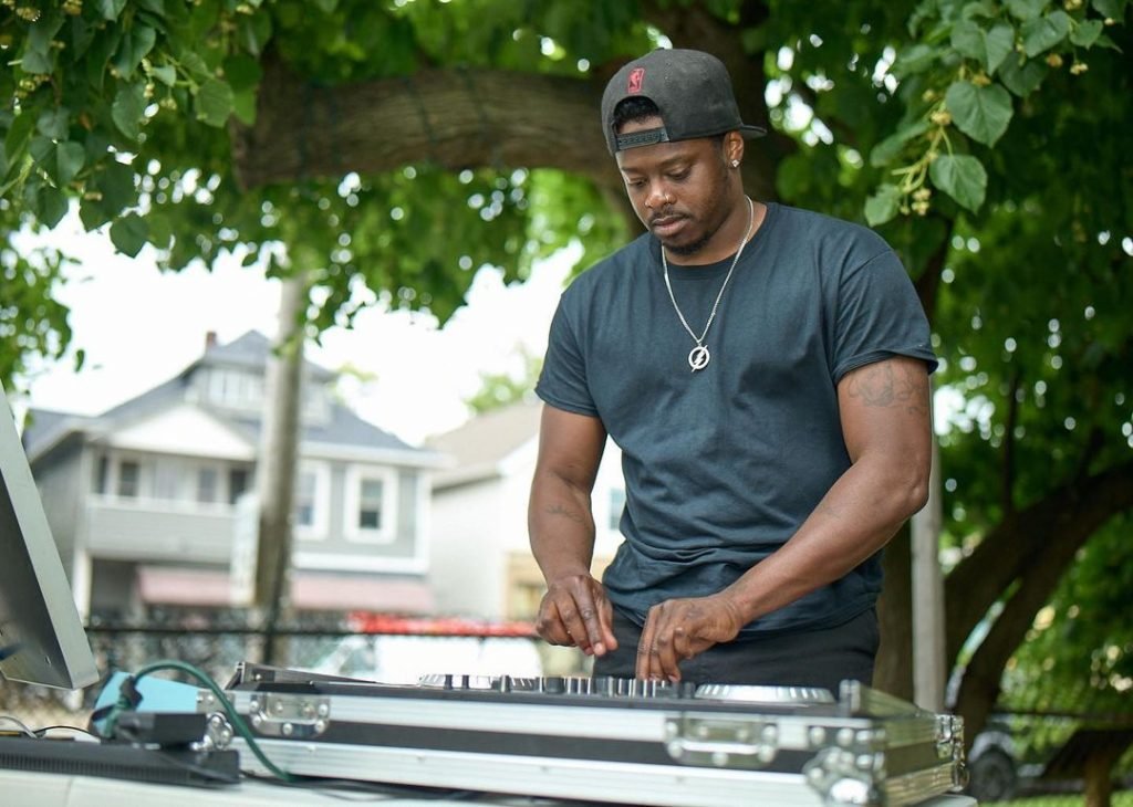 DJ Ernie